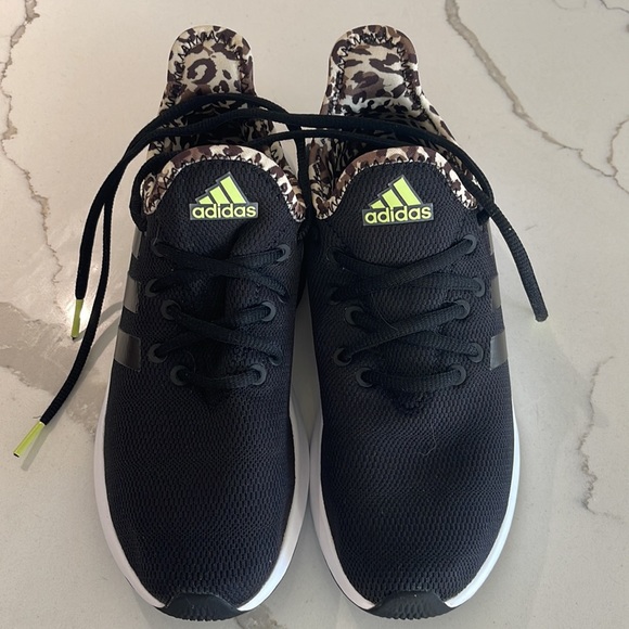 Adidas Cloudfoam shoes - Picture 5 of 5